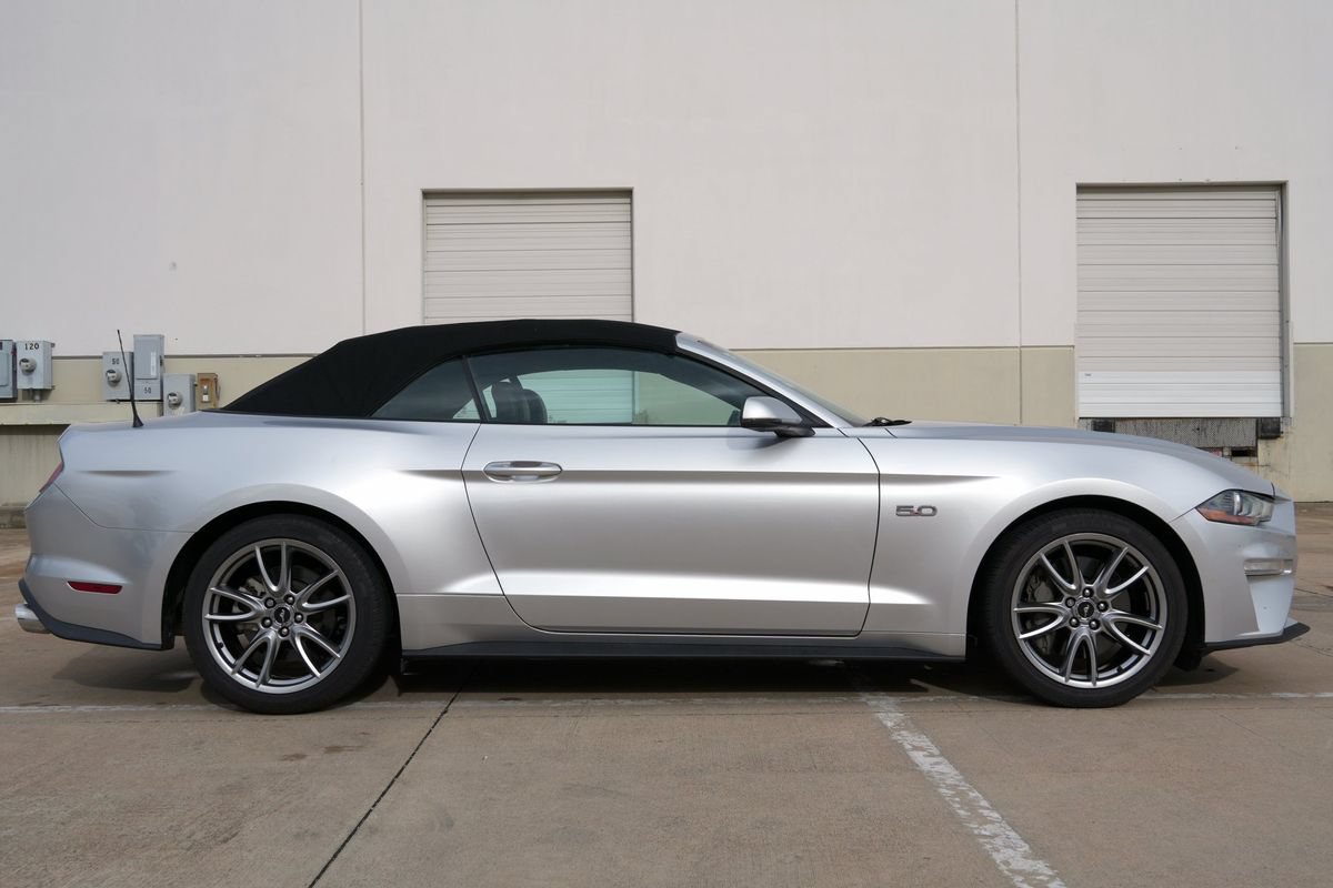 Used 2018 Ford Mustang GT Premium w/ Equipment Group 401A RWD image 13