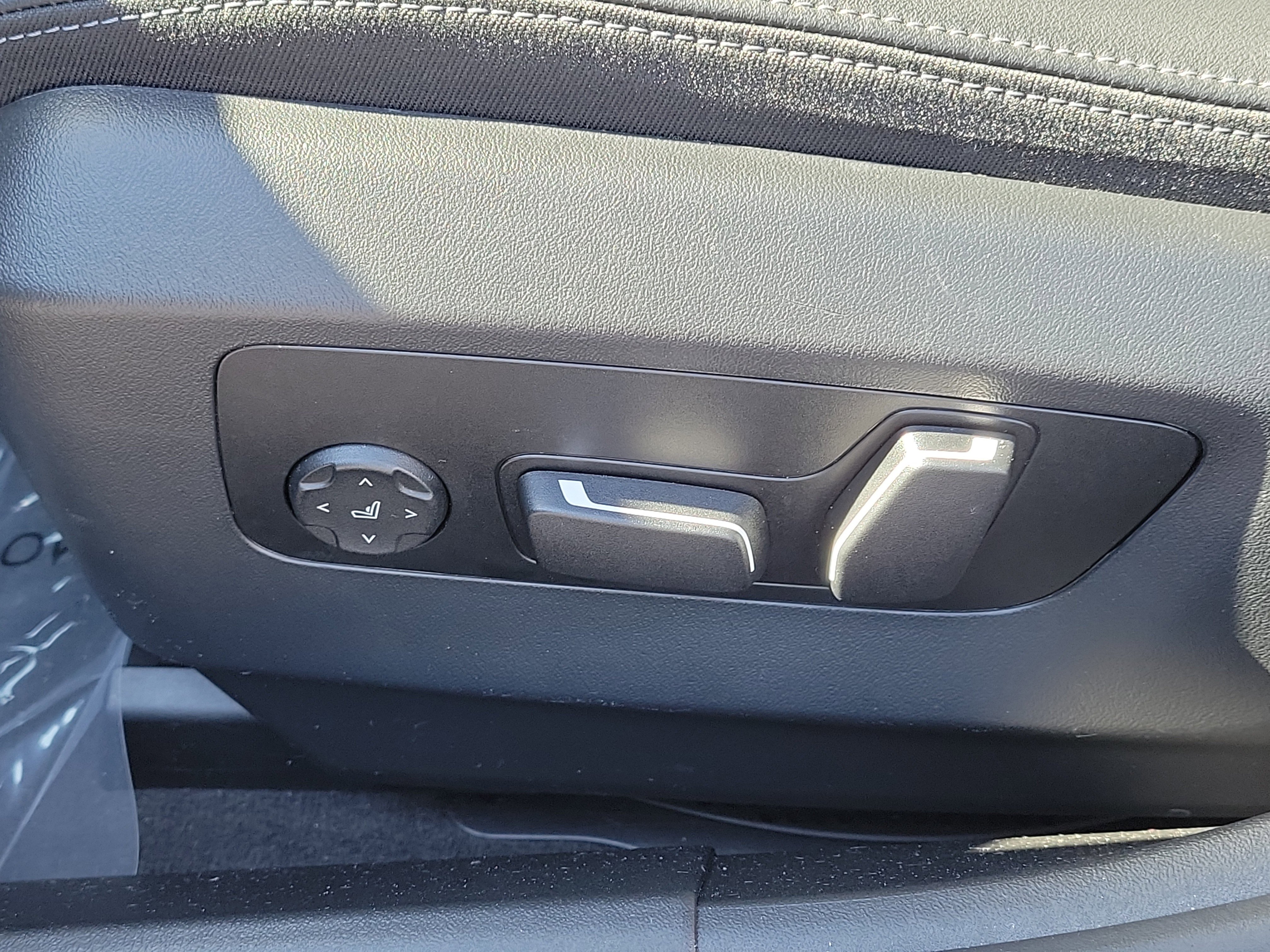 Used 2026 BMW 530i w/ M Sport Package image 20