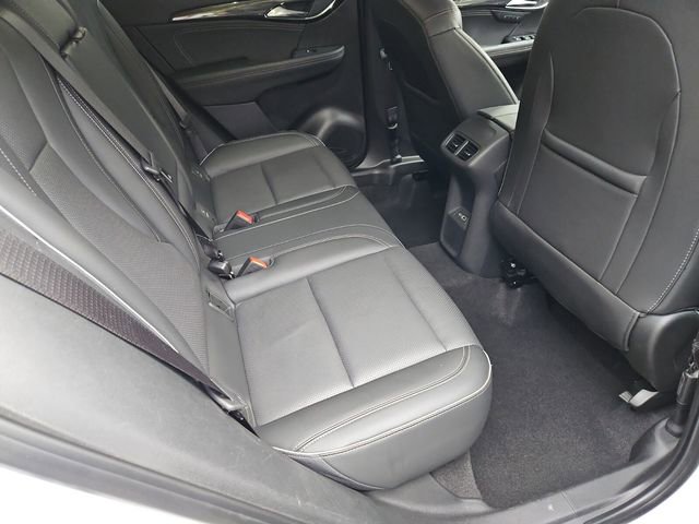 Used 2023 Buick Envision Essence image 18