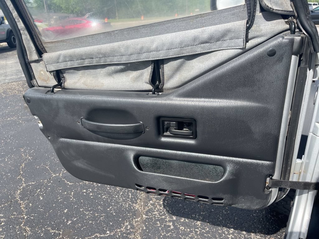 Used 2006 Jeep Wrangler Rubicon AWD/4WD image 23