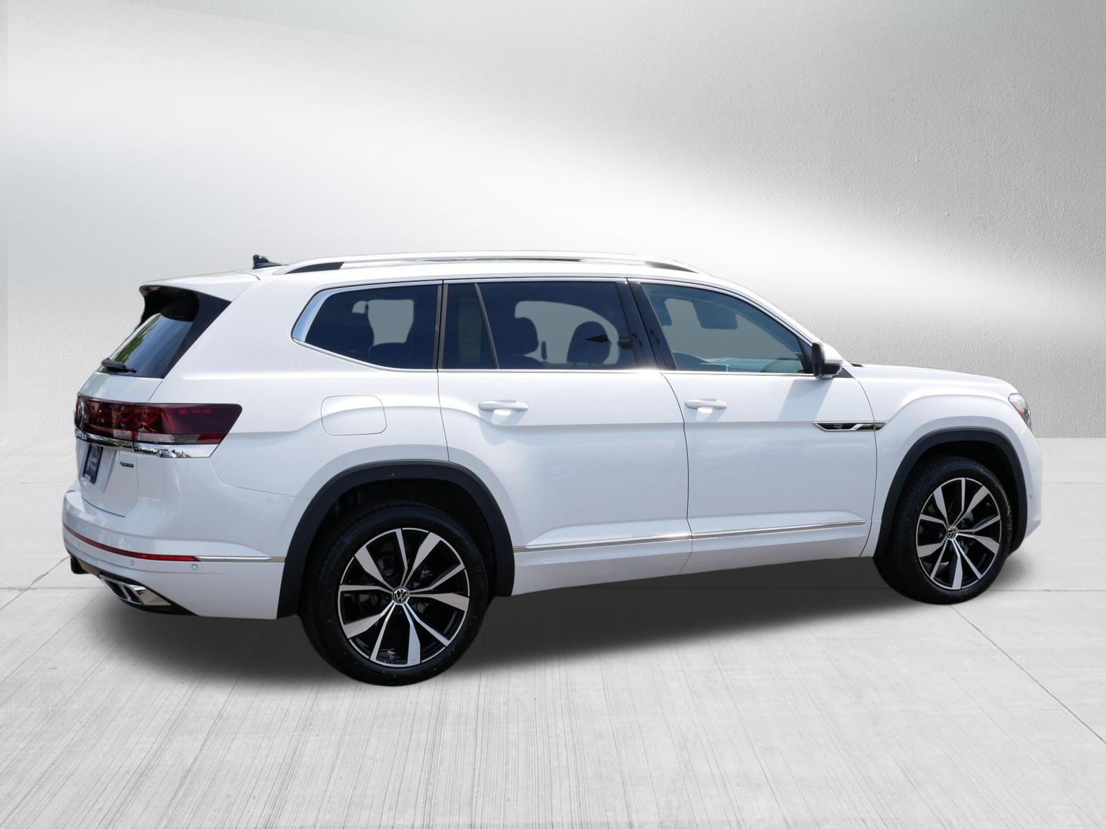 Certified 2026 Volkswagen Atlas SEL Premium R-Line AWD/4WD image 7