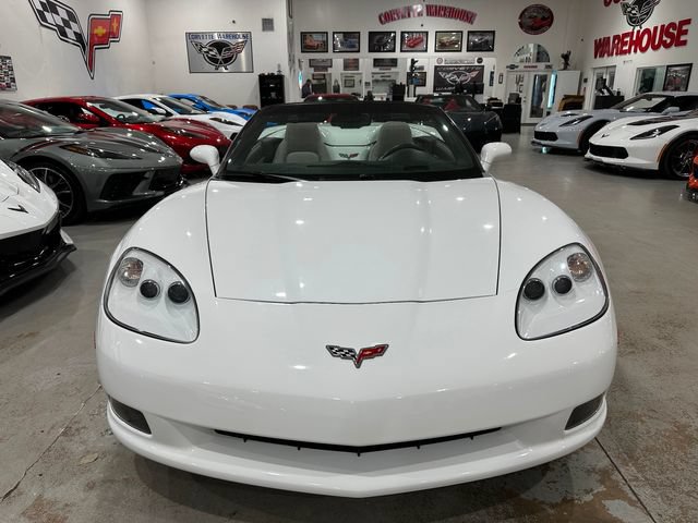 Used 2011 Chevrolet Corvette Convertible w/ Preferred Equipment Group RWD image 16