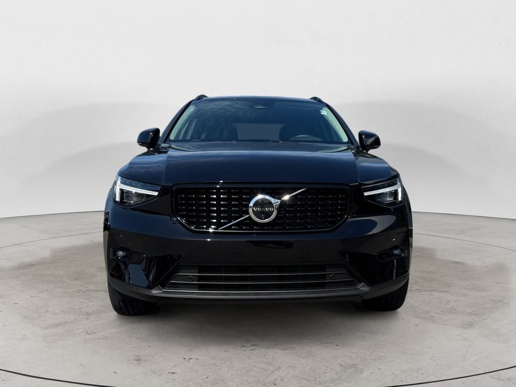 Used 2026 Volvo XC40 B5 Plus AWD/4WD image 28