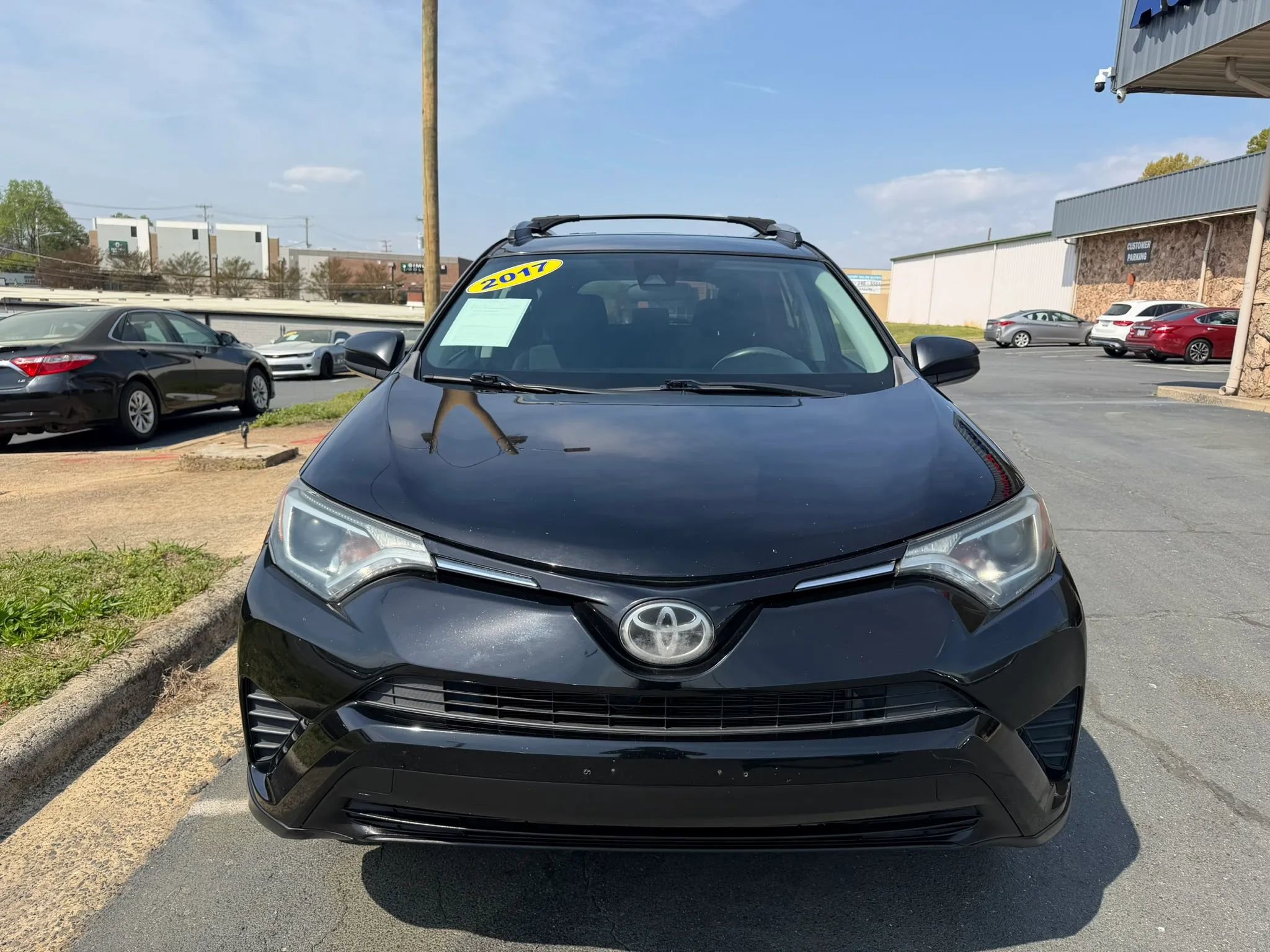 Used 2017 Toyota RAV4 LE image 2
