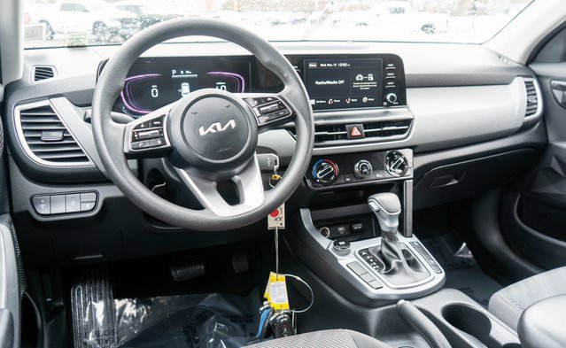 Used 2024 Kia Seltos LX image 13