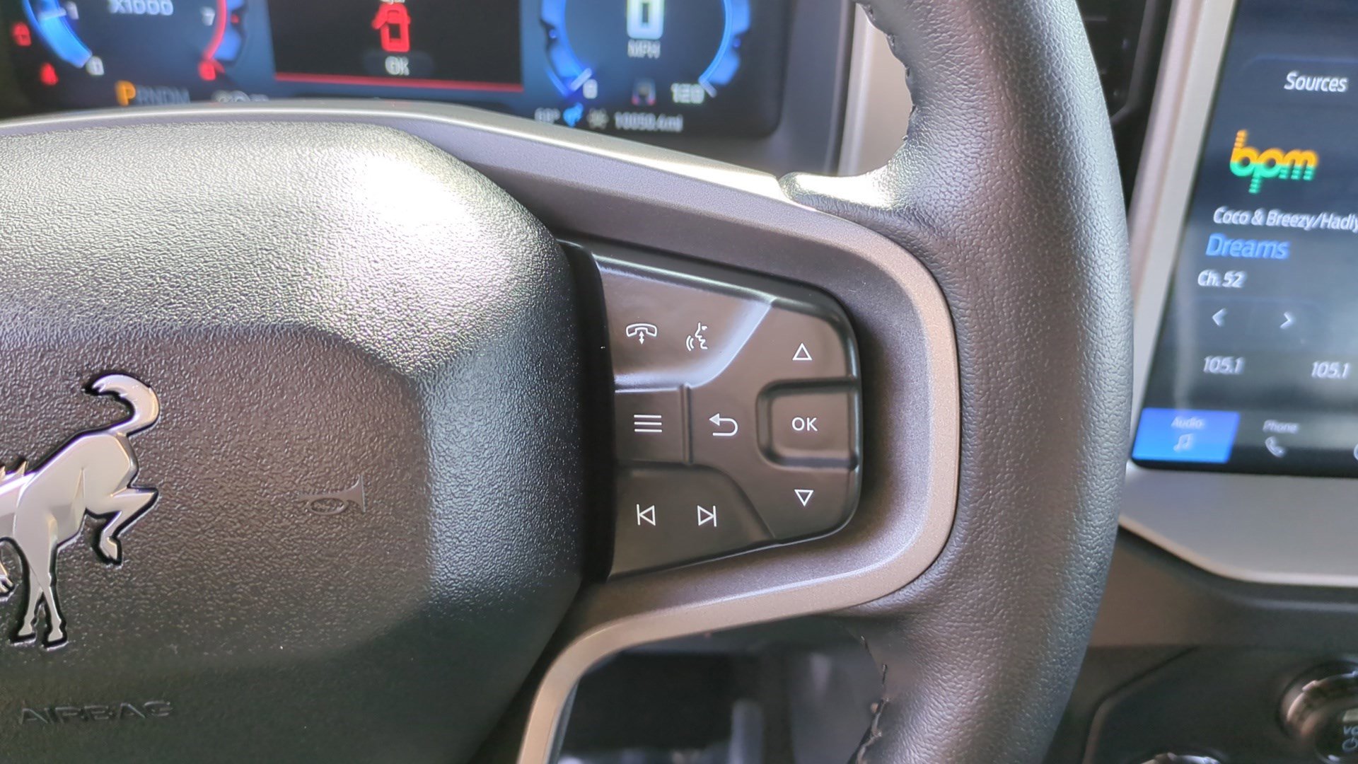 Used 2025 Ford Bronco Outer Banks image 17