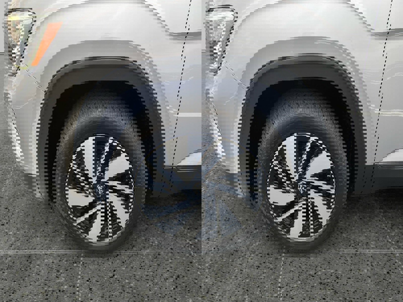 Used 2024 Volkswagen Atlas SE image 14