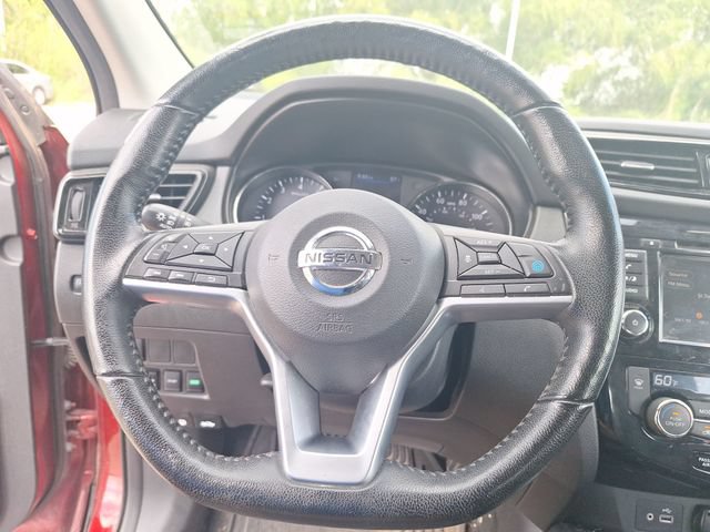 Certified 2022 Nissan Rogue Sport SV w/ Technology Package AWD/4WD image 9
