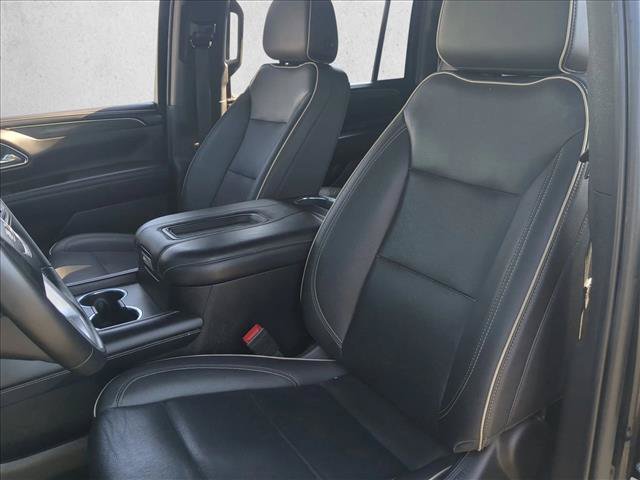 Used 2023 GMC Yukon XL SLT RWD image 16