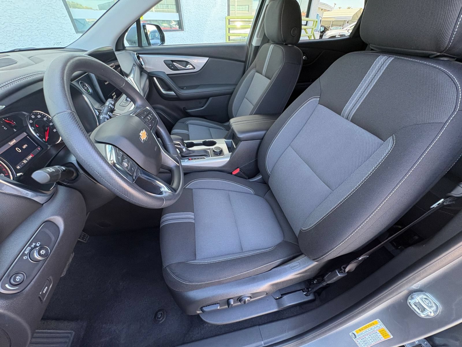 Used 2025 Chevrolet Blazer LT FWD image 38