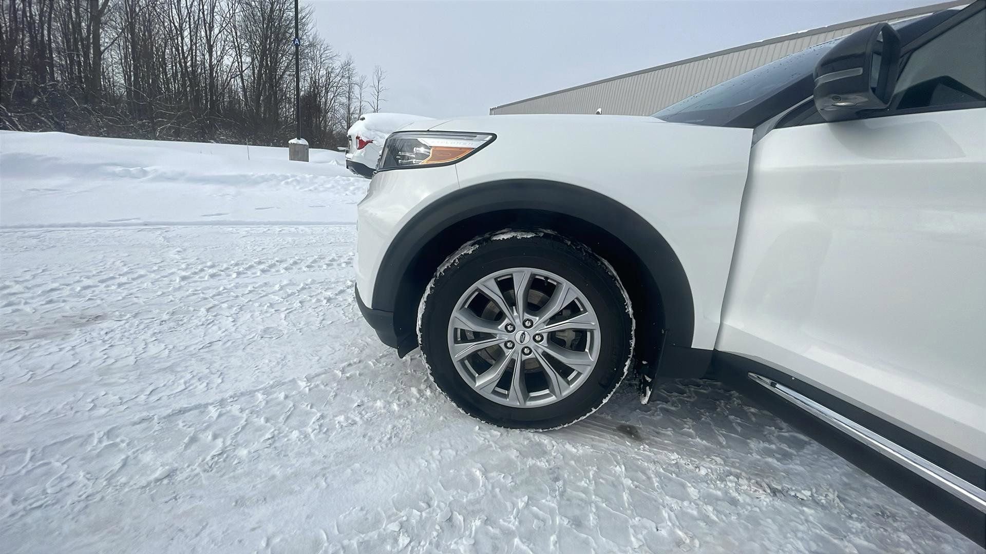 Certified 2023 Ford Explorer Limited w/ Limited Technology Package image 24