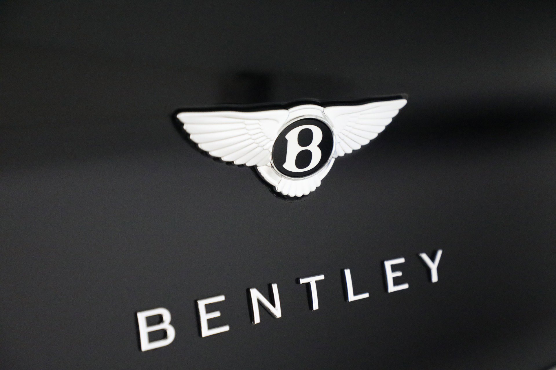 New 2025 Bentley Bentayga image 16