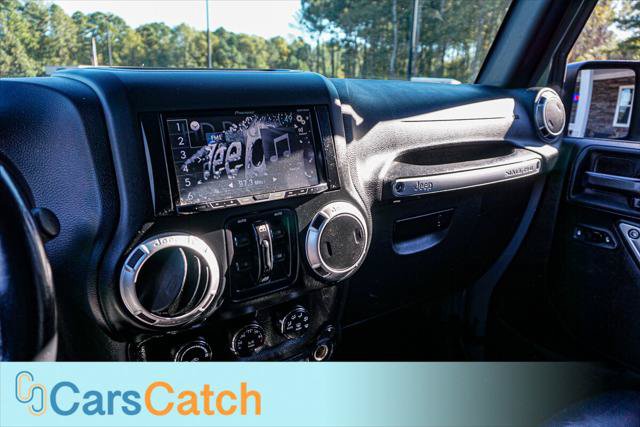 Used 2015 Jeep Wrangler Unlimited Rubicon AWD/4WD image 26