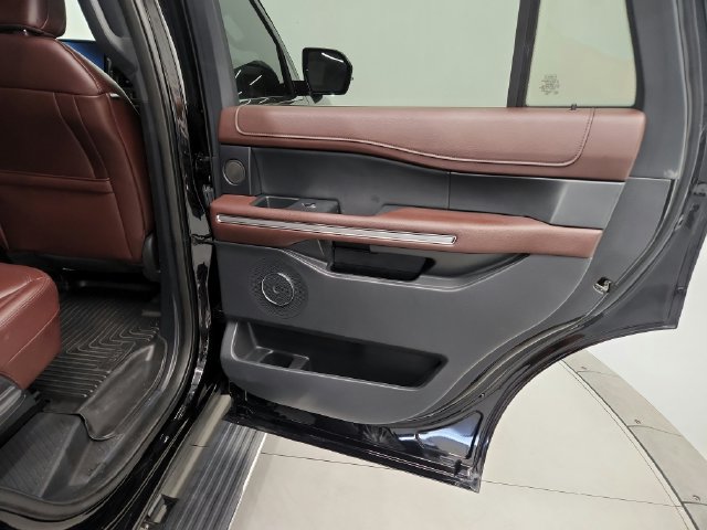 Used 2023 Ford Expedition Limited RWD image 29