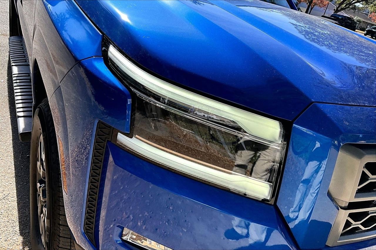 Used 2024 Nissan Frontier SL w/ Technology Package image 29