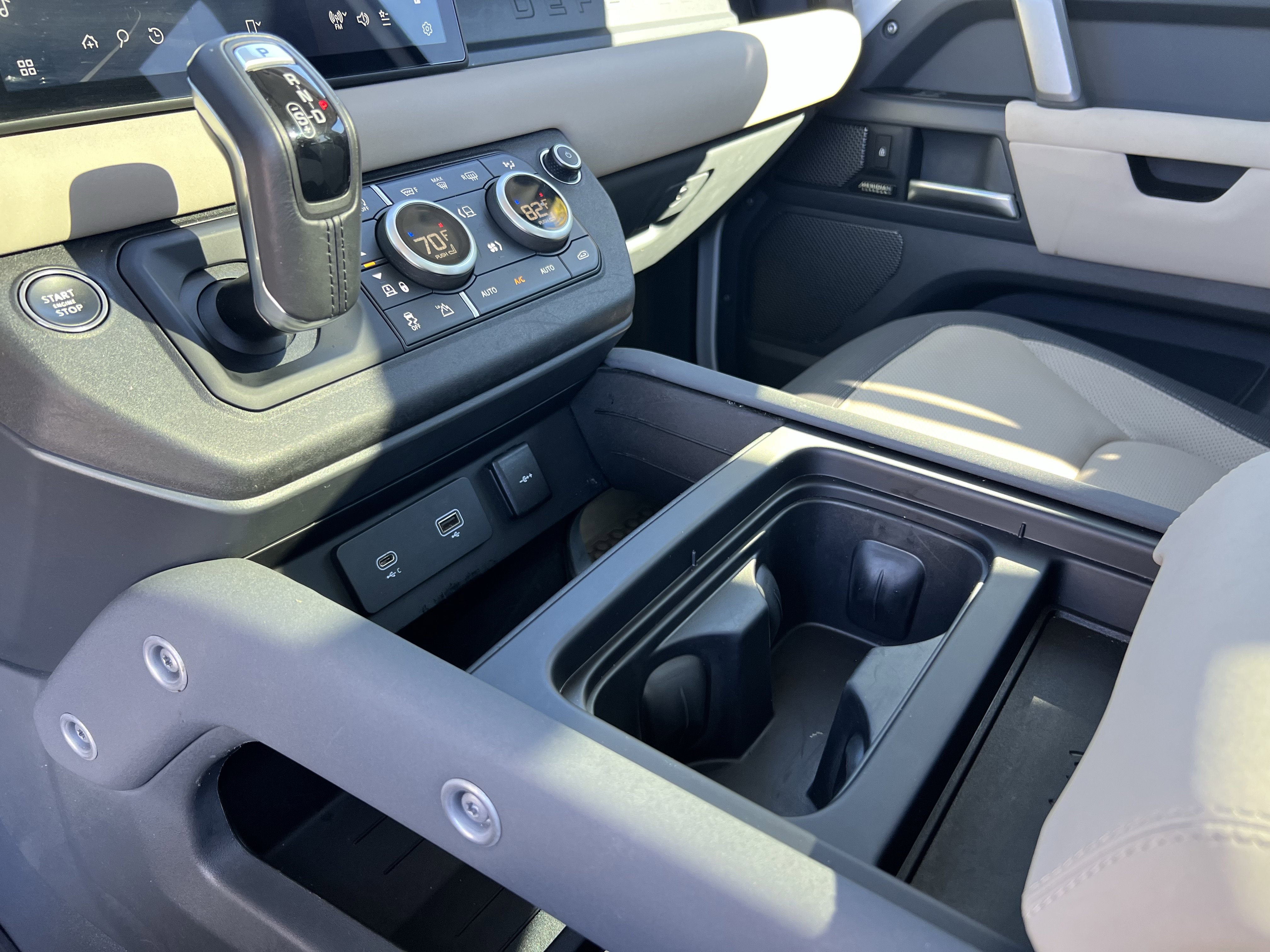Used 2023 Land Rover Defender 110 X-Dynamic SE image 22