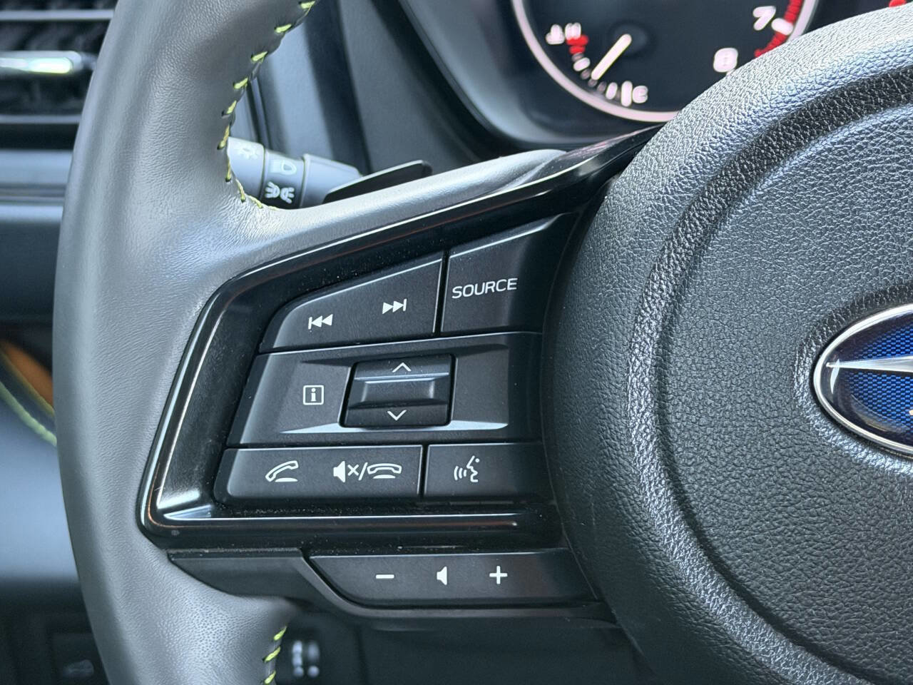 Used 2025 Subaru Ascent Bronze Edition image 27