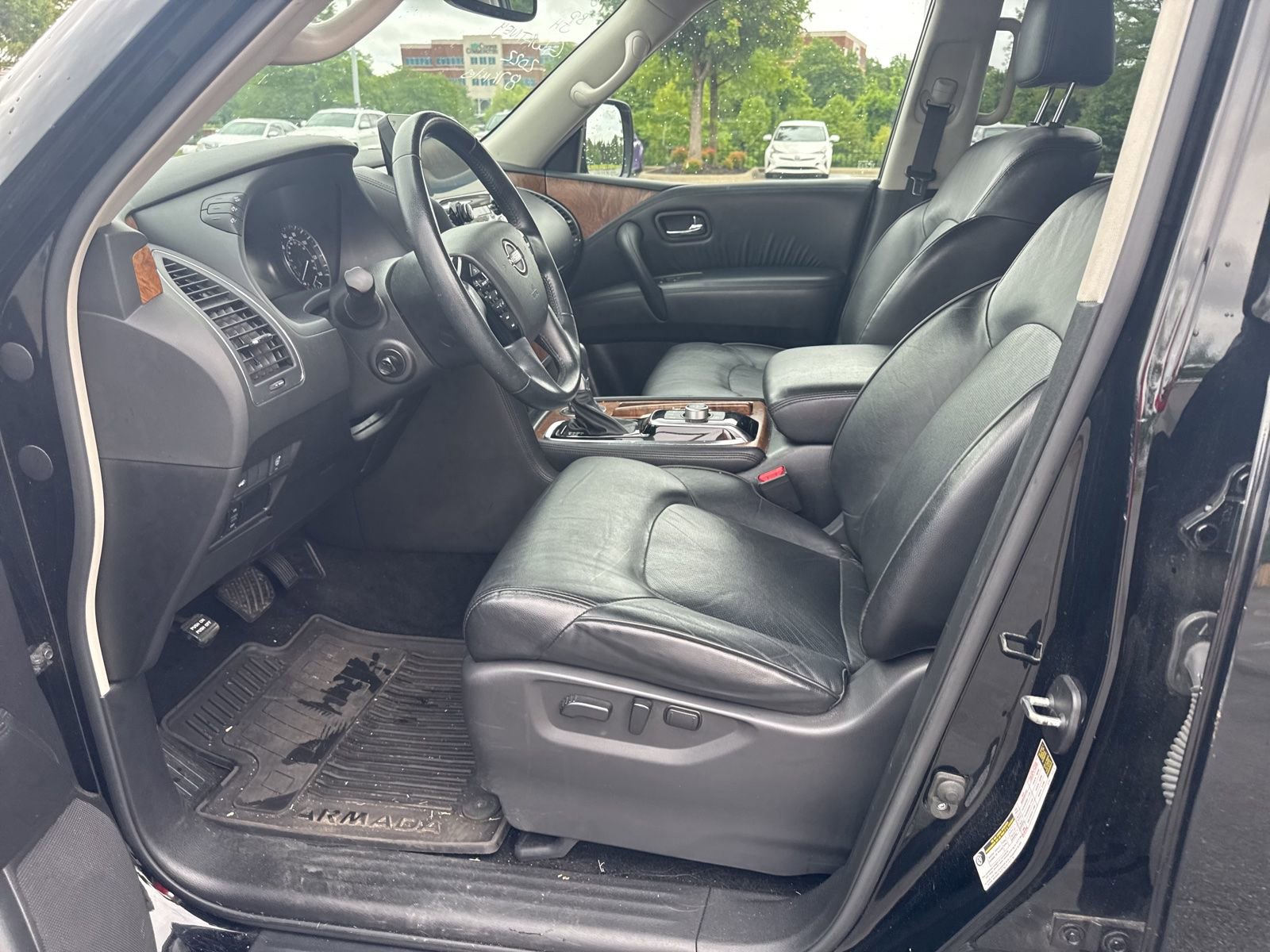 Used 2022 Nissan Armada SL w/ Captain's Chairs Package AWD/4WD image 14