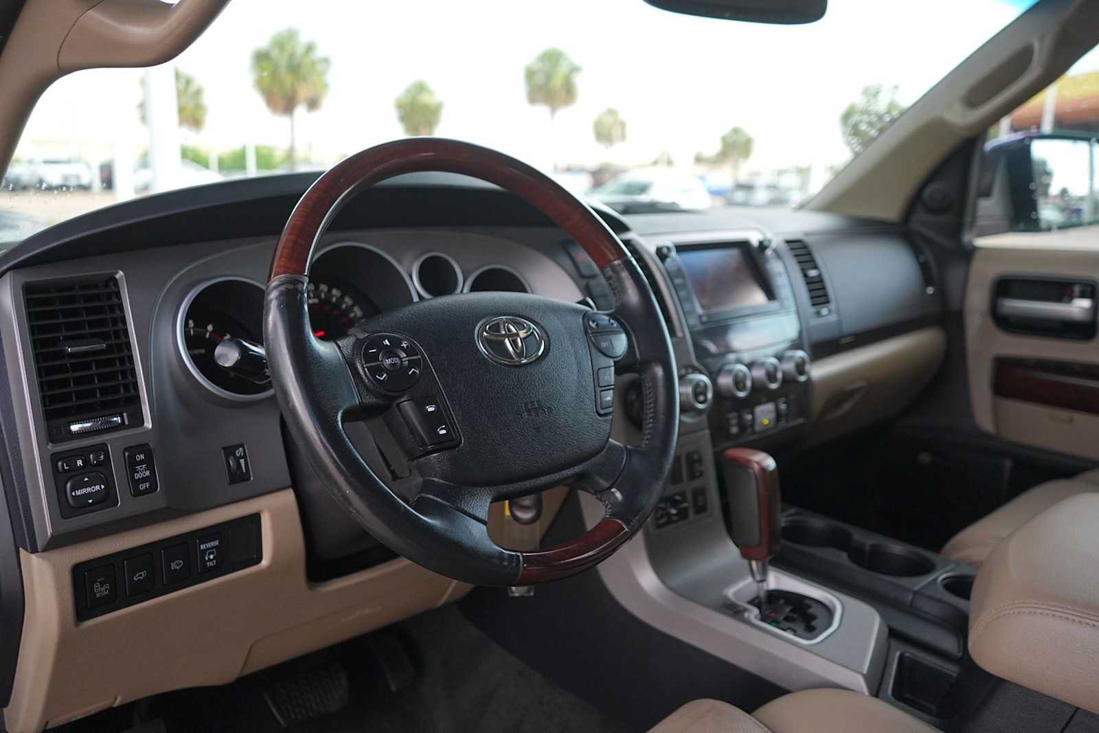 Used 2013 Toyota Sequoia Platinum RWD image 2