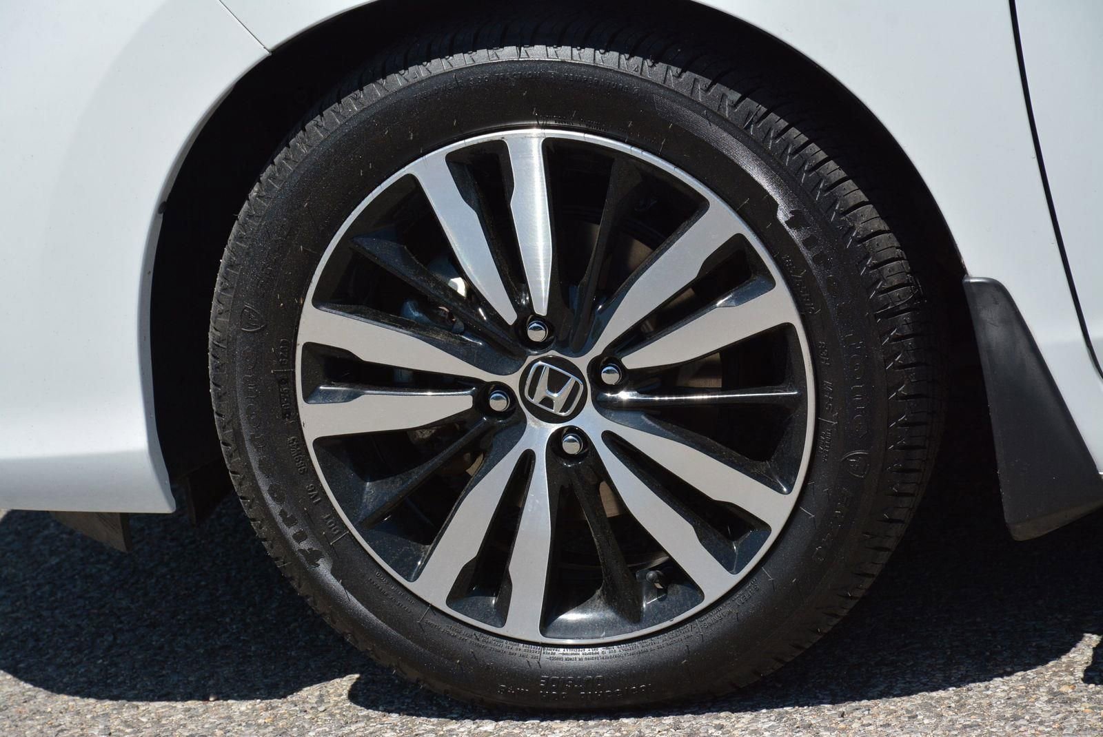 Used 2018 Honda Fit EX image 31