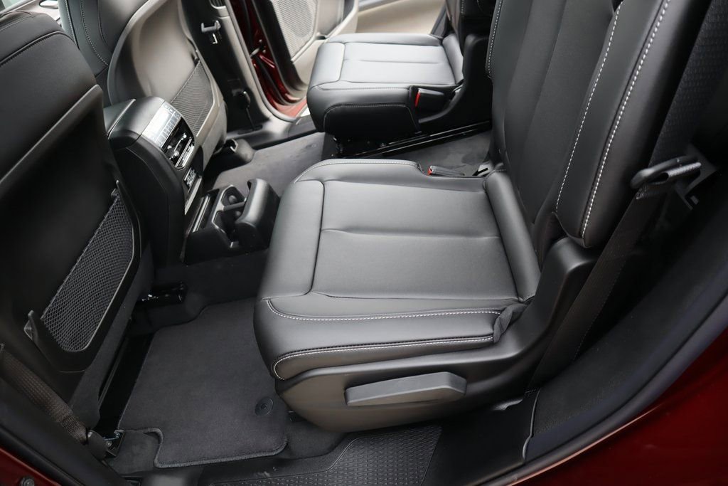 New 2025 Jeep Grand Cherokee L Limited image 13