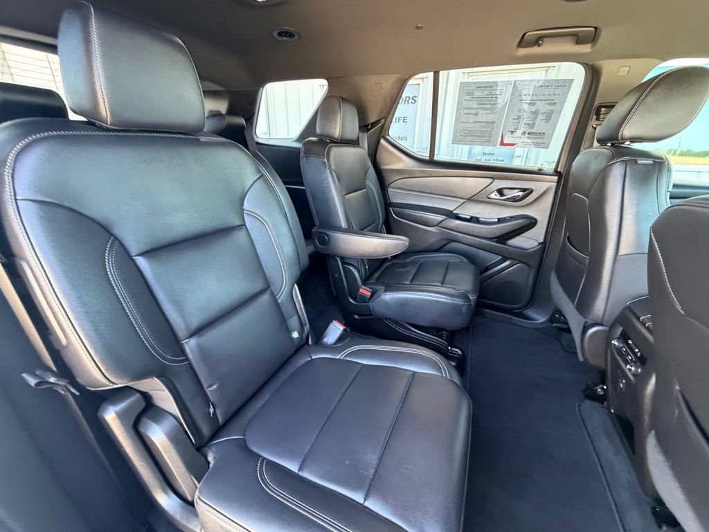 Used 2023 Chevrolet Traverse LT FWD image 32