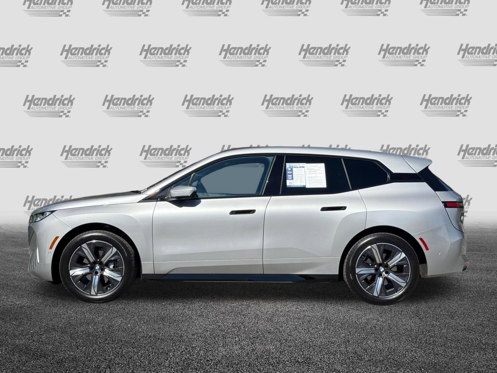 Used 2026 BMW iX xDrive45 w/ Premium Package AWD/4WD image 8