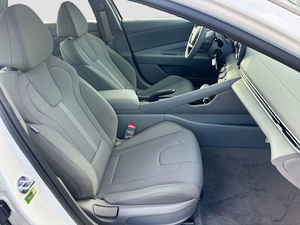 New 2026 Hyundai Elantra SE image 27