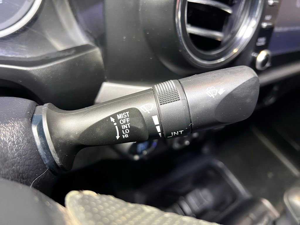 Used 2020 Toyota Tacoma TRD Off-Road w/ Technology Package image 27