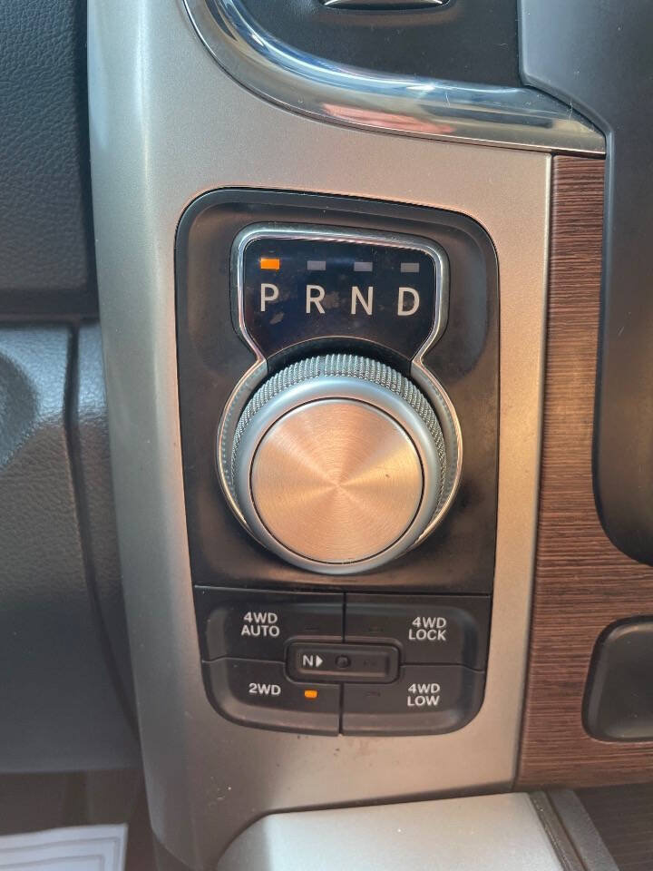 Used 2017 RAM 1500 Laramie w/ Convenience Group AWD/4WD image 27