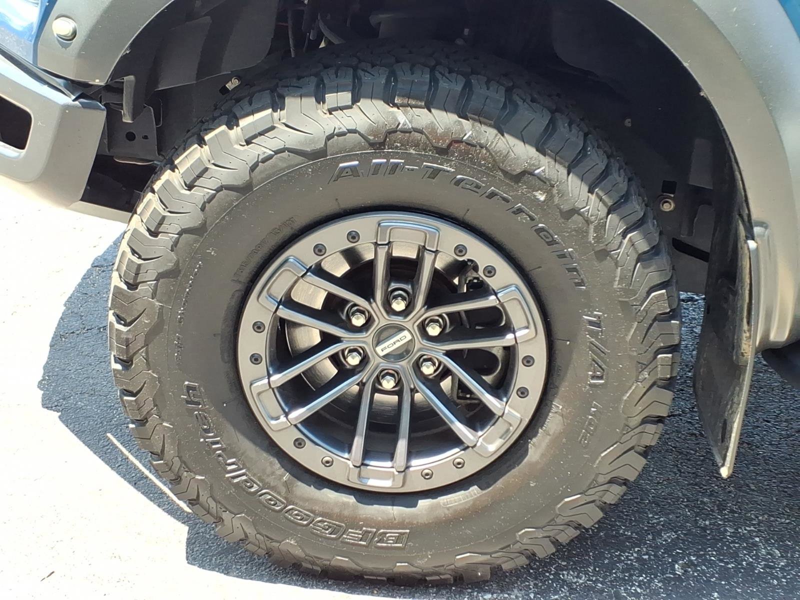 Used 2020 Ford F150 Raptor w/ Equipment Group 802A Luxury AWD/4WD image 31