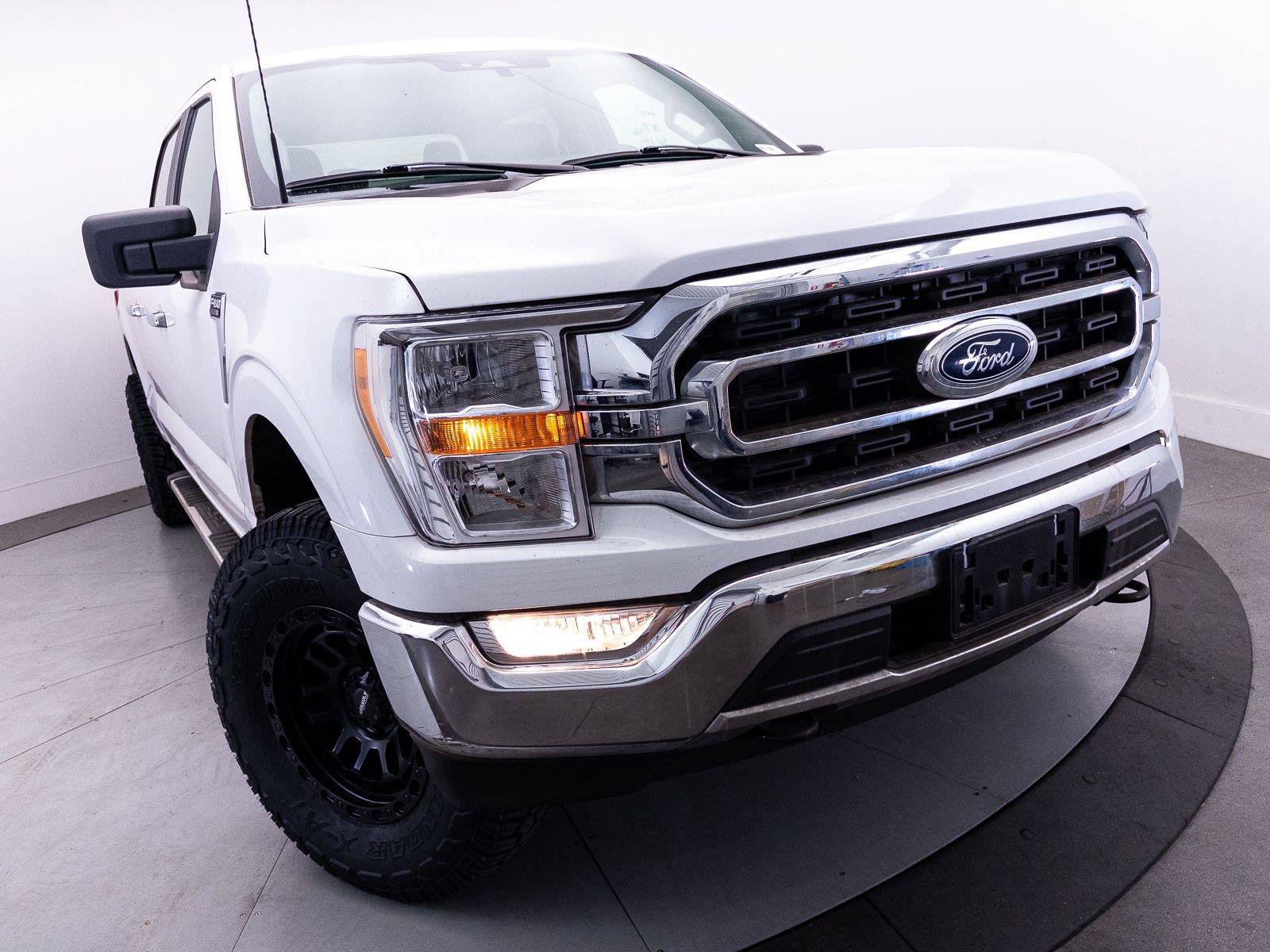 Used 2023 Ford F150 XLT w/ XTR Package AWD/4WD image 4
