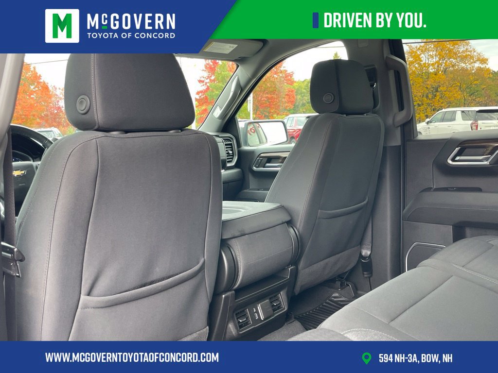 Used 2023 Chevrolet Silverado 1500 LT AWD/4WD image 18