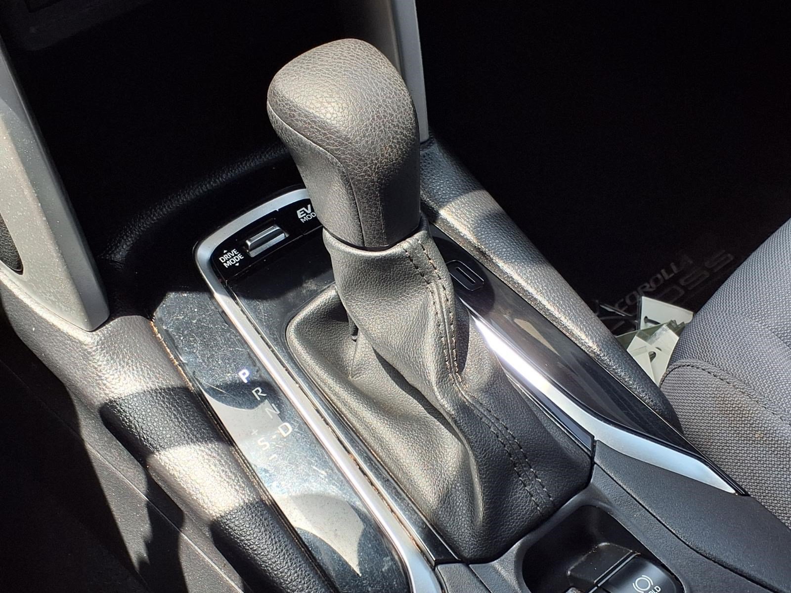 Used 2023 Toyota Corolla Cross AWD Hybrid image 21