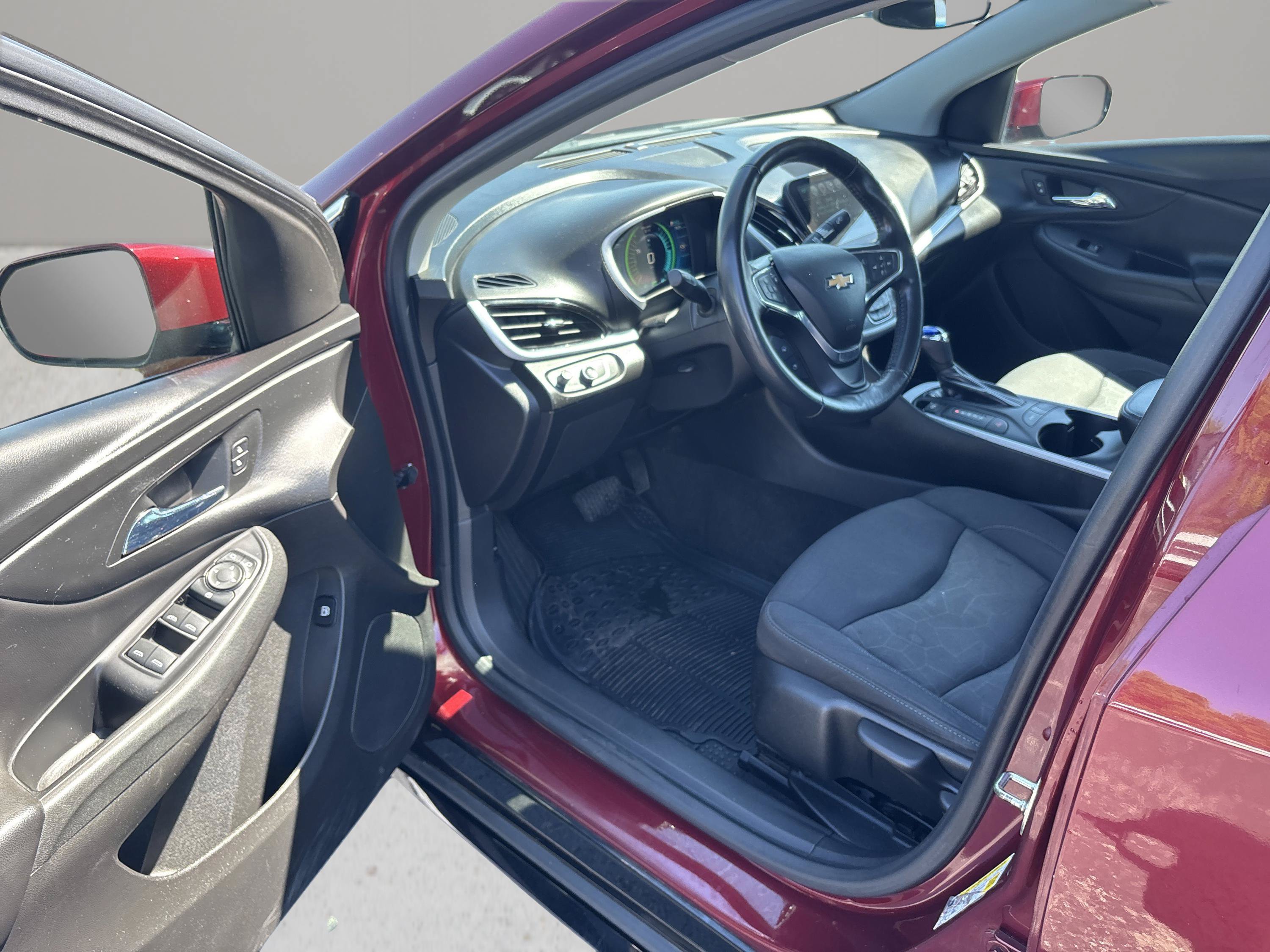 Used 2016 Chevrolet Volt LT w/ Comfort Package FWD image 20