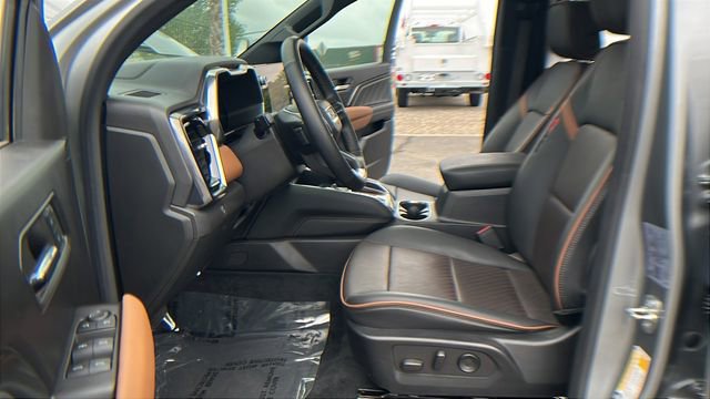 Used 2023 GMC Canyon AT4 w/ AT4 Premium Package image 17