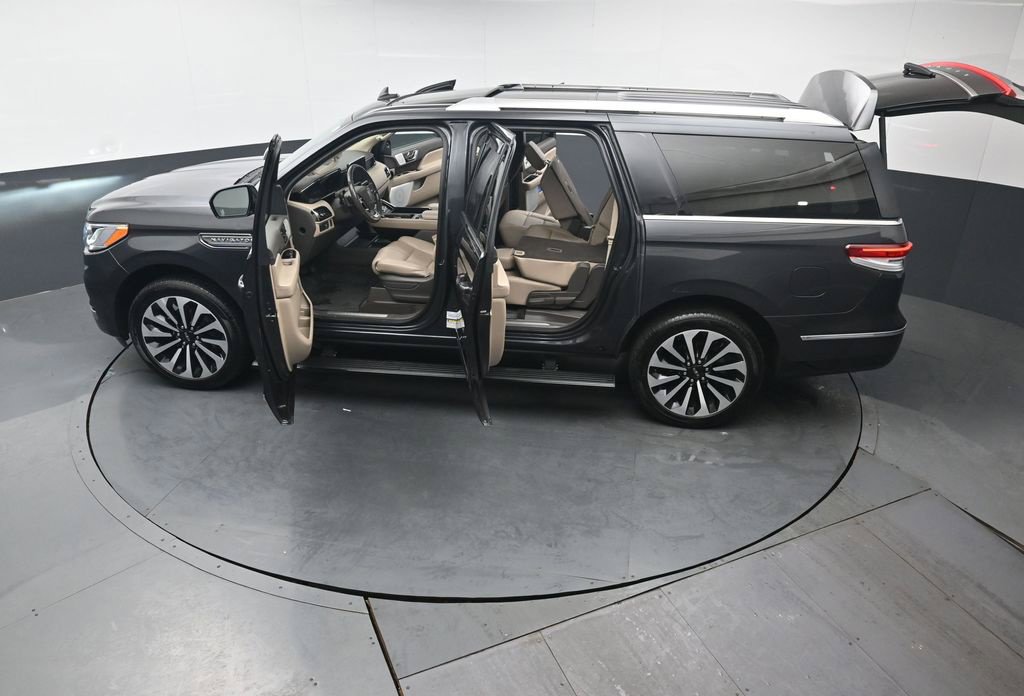 Used 2022 Lincoln Navigator L Reserve AWD/4WD image 47