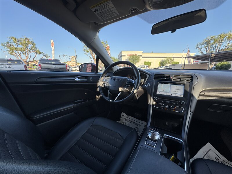 Used 2018 Ford Fusion SE w/ Equipment Group 201A FWD image 36