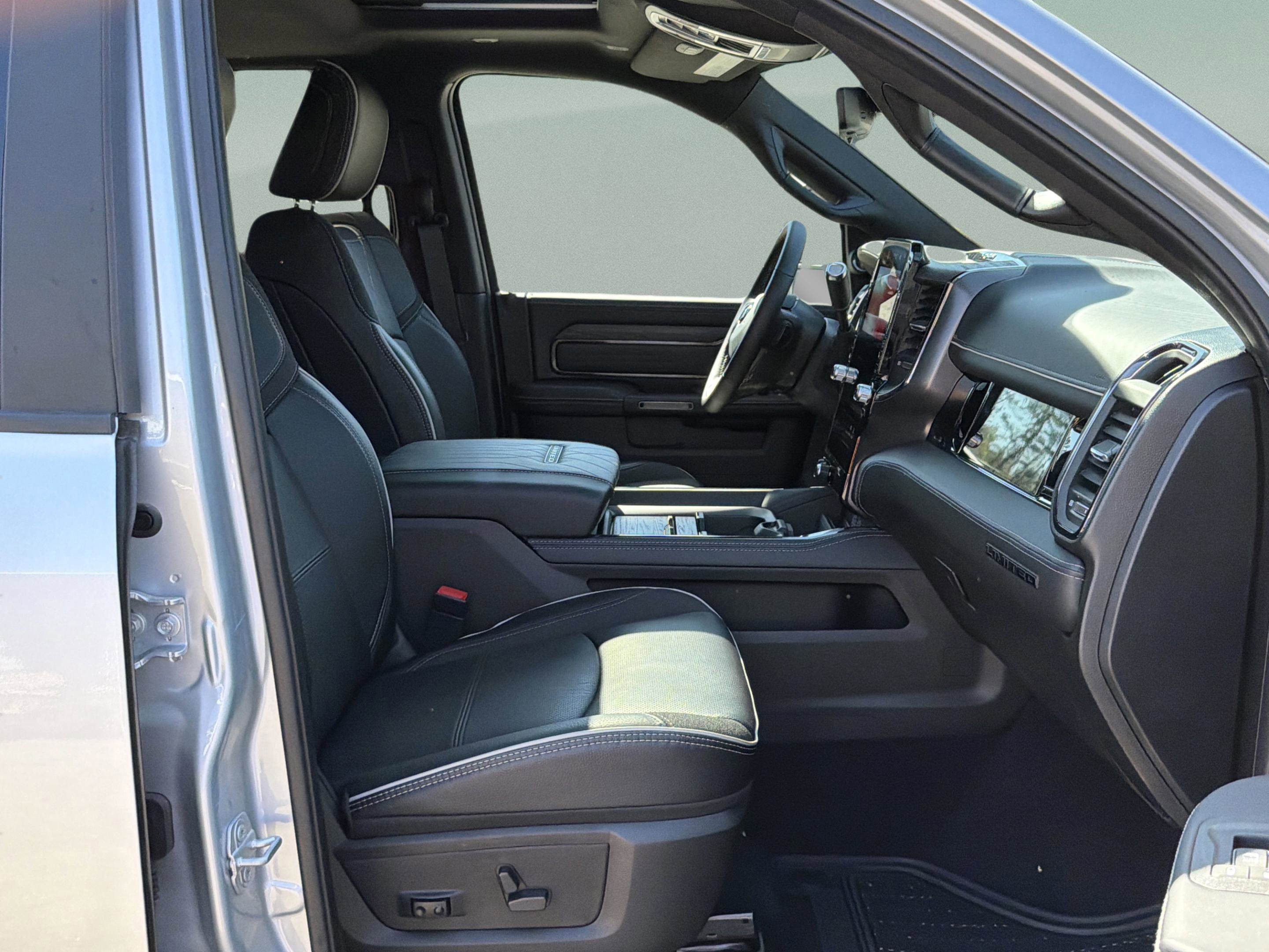New 2026 RAM 3500 Limited image 31
