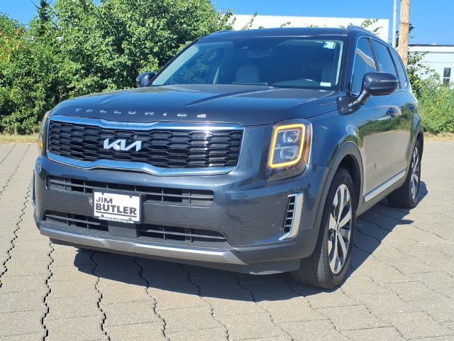 Used 2022 Kia Telluride EX w/ EX Premium Package FWD image 2
