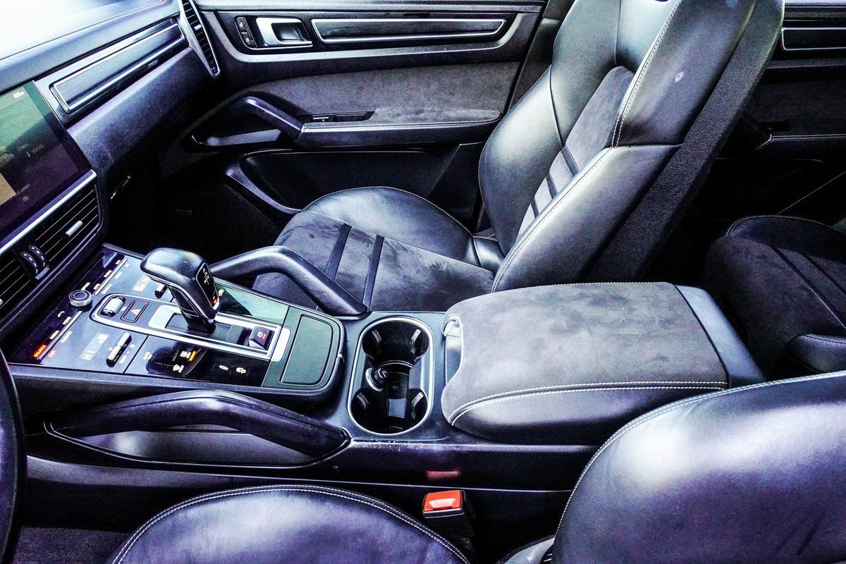 Used 2021 Porsche Cayenne GTS image 20