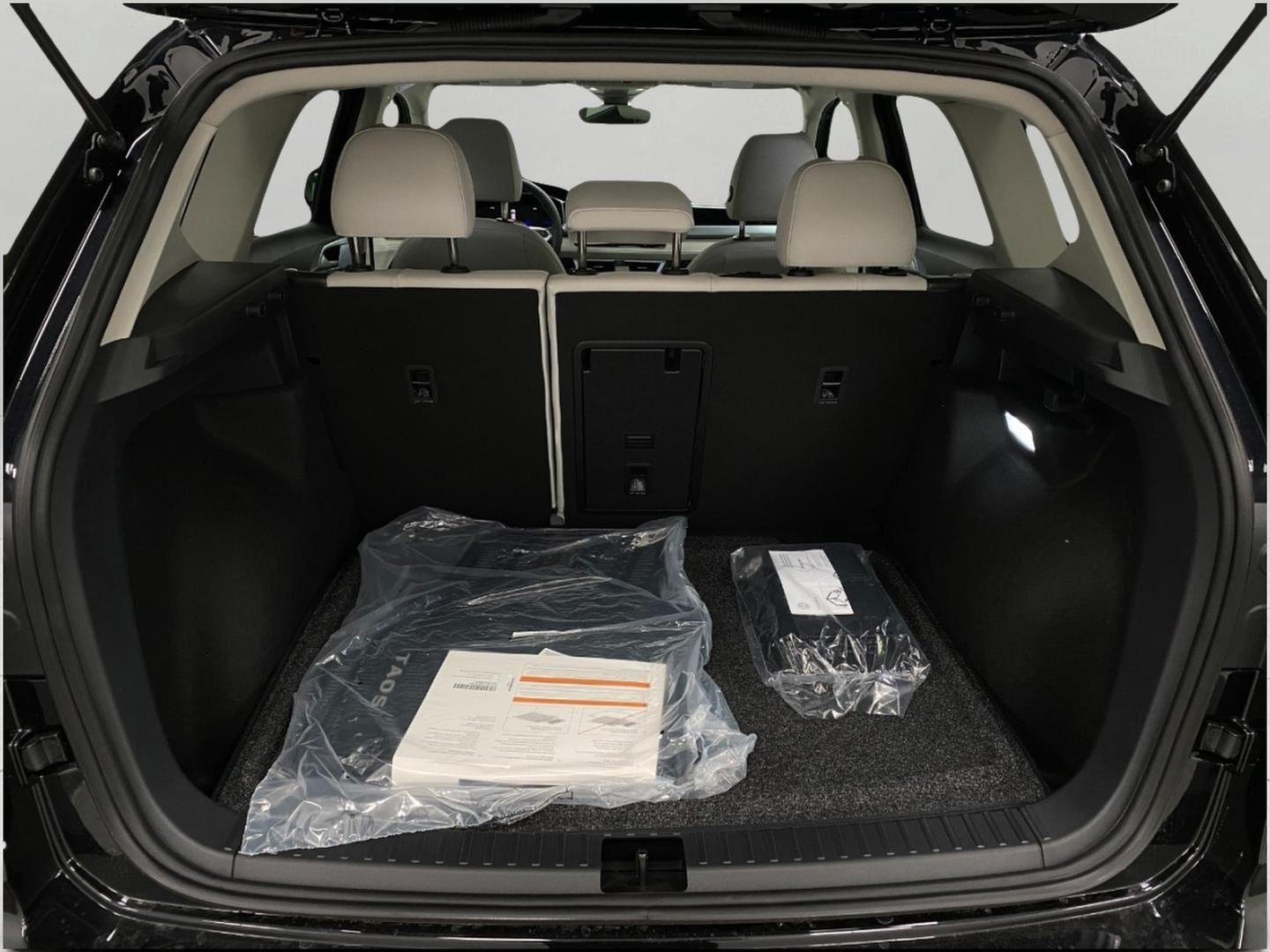 New 2026 Volkswagen Taos SE AWD/4WD image 35