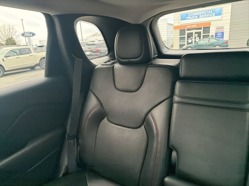 Used 2019 Jeep Cherokee Trailhawk image 12