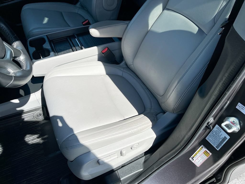 Used 2023 Honda Odyssey EX-L image 18