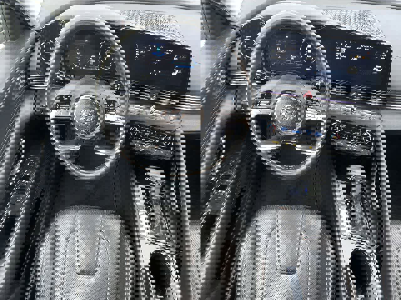 Used 2023 Hyundai Elantra Limited image 11