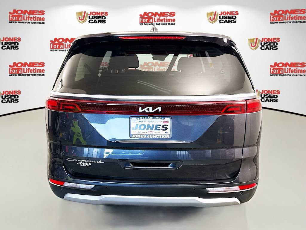 Used 2022 Kia Carnival LX image 14