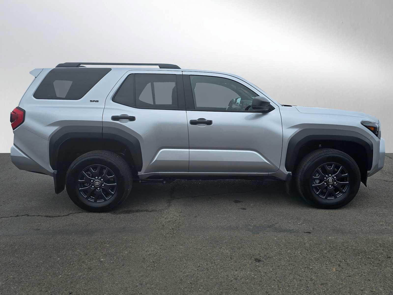 Certified 2025 Toyota 4Runner SR5 image 2