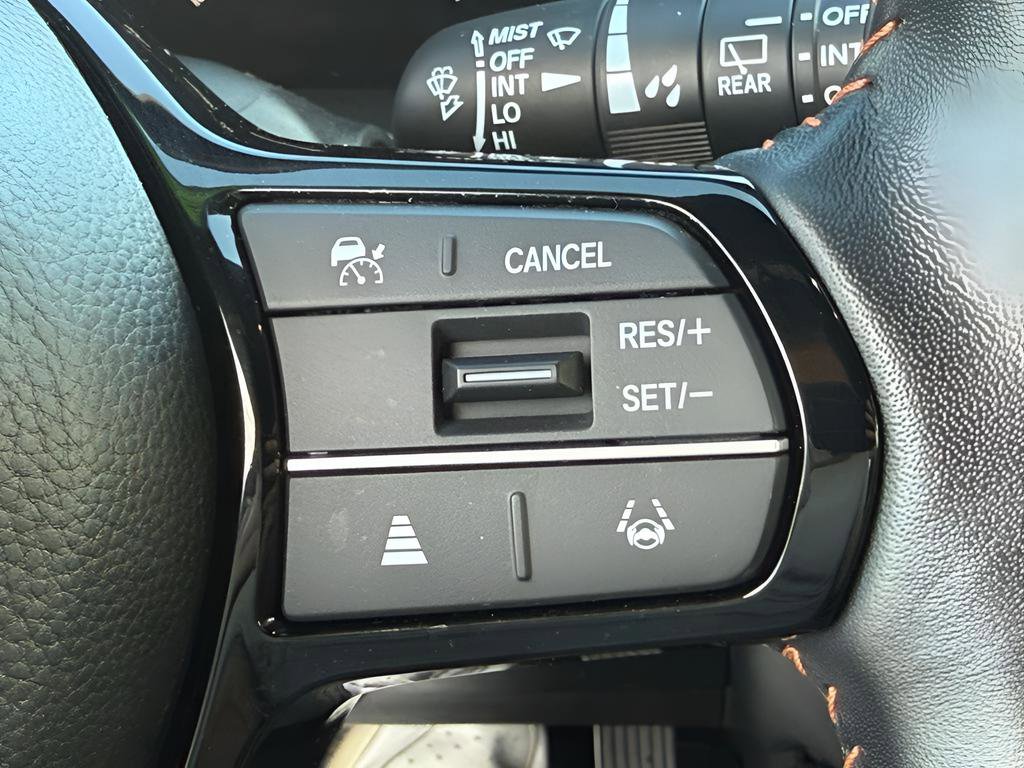 Certified 2025 Honda HR-V Sport image 16