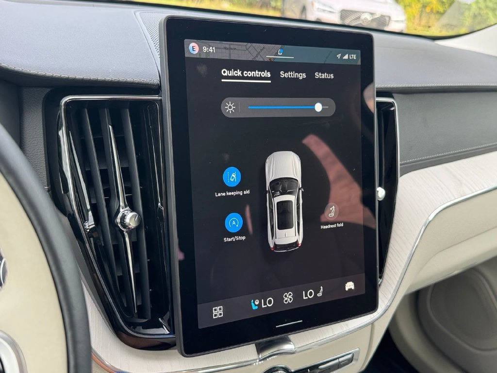 Certified 2026 Volvo XC60 B5 Ultra AWD/4WD image 19