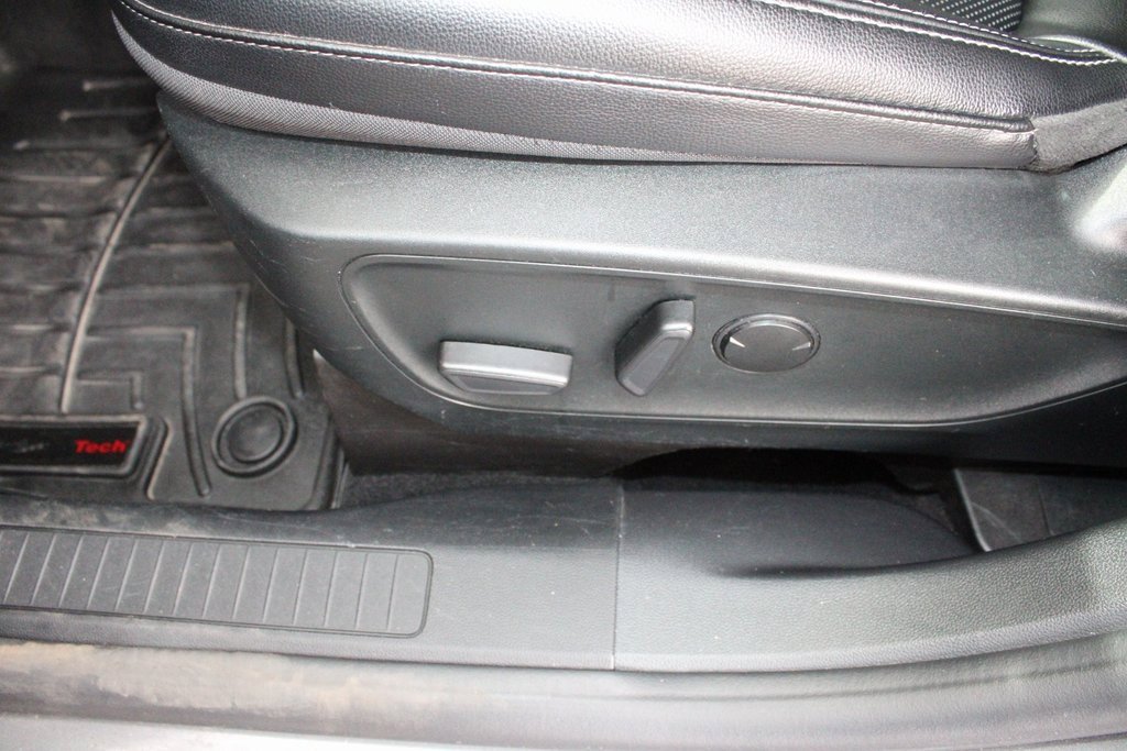 Used 2022 Ford Escape SEL image 21